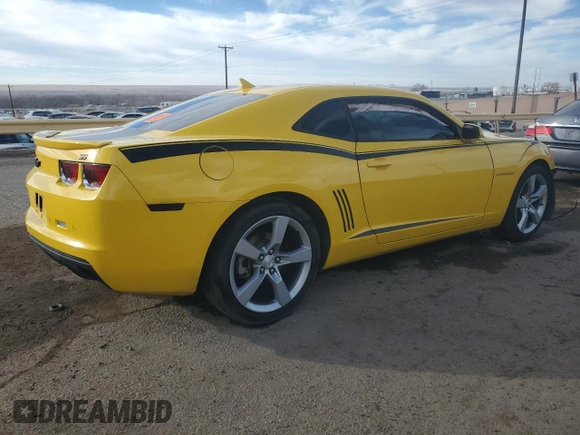 2012 Chevrolet Camaro 2LT z VIN 2G1FC1E34C9198854, wystawiony jako Copart lot #43278245 z przebiegiem Nie podano mil oraz Szkoda całkowita • Salvage title. Historia ofert i sprzedaży dostępna na DreamBid. Obrazek 3.
