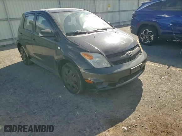 2006 Scion xA z VIN JTKKT624565009235, wystawiony jako Copart lot #75288984 z przebiegiem 198 752 mil mil oraz Szkoda całkowita • Salvage title. Historia ofert i sprzedaży dostępna na DreamBid. Obrazek 10.