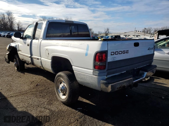 2001 Dodge Ram 2500 with VIN 3B7KF23Z71G205888, listed as a Copart auction lot 82687624 with 0 mi miles and Salvage Title. Bid and sale history available at carsss.com. Image 2.