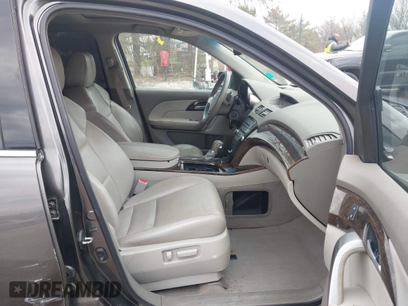 2011 Acura MDX with VIN 2HNYD2H26BH547873, listed as a IAAI auction lot 42061470 with 179,997 mi miles. Bid and sale history available at carsss.com. Image 5.