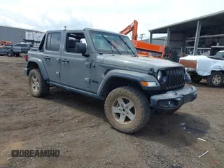 2021 Jeep Wrangler Unlimited Willys with VIN 1C4HJXDGXMW763324, listed as a IAAI auction lot 41643296 with 22,599 mi miles and . Bid and sale history available at DreamBid. Image 1.