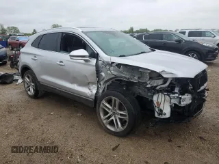 2019 Lincoln MKC Reserve with VIN 5LMCJ3D95KUL22724, listed as a Copart auction lot 56861795 with 59,275 mi miles and Salvage title. Bid and sale history available at DreamBid. Image 4.