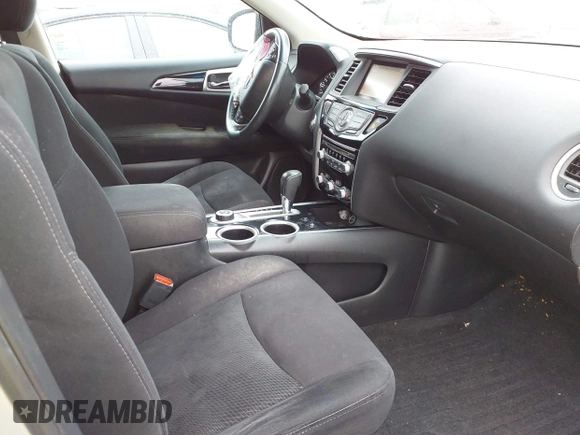 2016 Nissan Pathfinder Platinum with VIN 5N1AR2MM8GC658933, listed as a IAAI auction lot 41931265 with 117,274 mi miles. Bid and sale history available at carsss.com. Image 5.