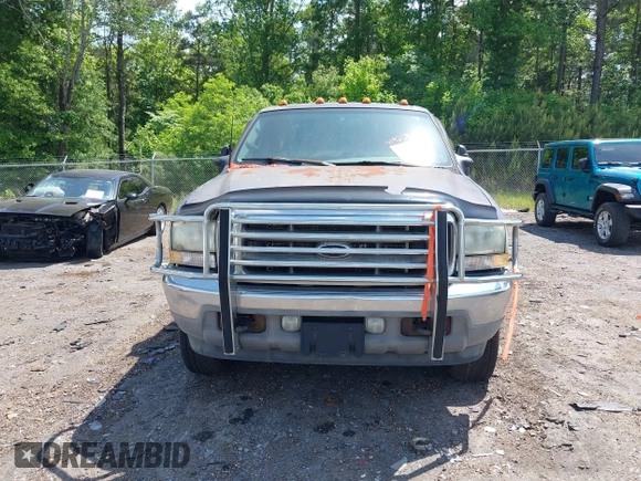 2002 Ford F-250 XL z VIN 1FTNW21F92EB84282, wystawiony jako IAAI lot #41925830 z przebiegiem 351 610 mil mil oraz . Historia ofert i sprzedaży dostępna na DreamBid. Obrazek 6.