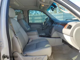 2007 Chevrolet Suburban LTZ with VIN 1GNFC16097J313249, listed as a Copart auction lot 42531285 with 211,780 mi miles and Salvage Title. Bid and sale history available at carsss.com. Image 7.