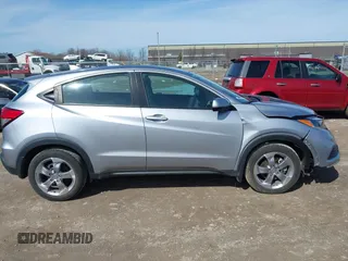 2022 Honda HR-V LX with VIN 3CZRU6H32NM736398, listed as a IAAI auction lot 41859975 with 17,573 mi miles. Bid and sale history available at carsss.com. Image 13.