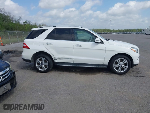 2015 Mercedes-Benz M 350 with VIN 4JGDA5JB8FA462476, listed as a IAAI auction lot 41901008 with 55,619 mi miles and . Bid and sale history available at DreamBid. Image 13.