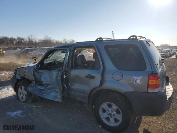 2005 Ford Escape XLT with VIN 1FMCU031X5KA29048, listed as a Copart auction lot 46323555 with 0 mi miles and Salvage Title. Bid and sale history available at carsss.com. Image 2.