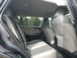 2021 Toyota RAV4 XLE Premium with VIN 2T3A1RFV5MC152318, listed as a Copart auction lot 62899735 with 41,376 mi miles and Salvage title. Bid and sale history available at DreamBid. Image 11.