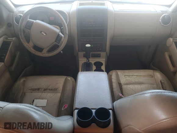2007 Ford Explorer Sport Trac Limited z VIN 1FMEU338X7UA23698, wystawiony jako Copart lot #54888695 z przebiegiem 167 996 mil mil oraz Czysty tytuł • Clean title. Historia ofert i sprzedaży dostępna na DreamBid. Obrazek 8.
