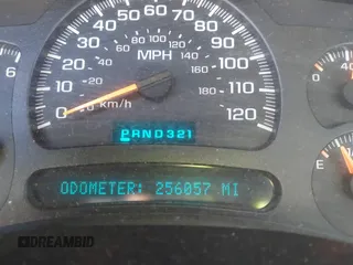 2004 Chevrolet Tahoe Z71 z VIN 1GNEK13T14R275140, wystawiony jako IAAI lot #41986825 z przebiegiem 256 057 mil mil oraz . Historia ofert i sprzedaży dostępna na DreamBid. Obrazek 7.