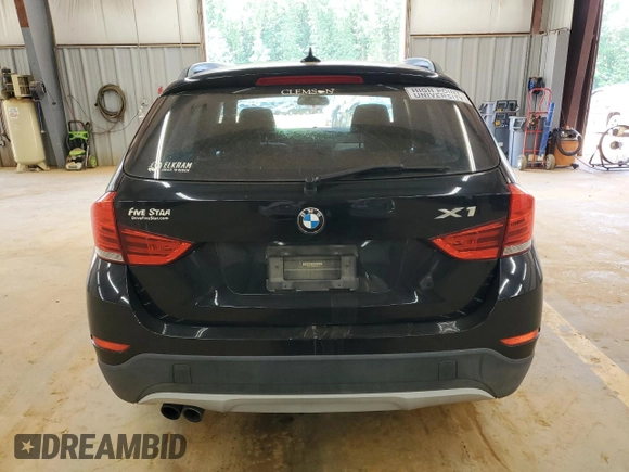 2014 BMW X1 sDrive28i z VIN WBAVM1C52EVW55517, wystawiony jako Copart lot #54991015 z przebiegiem 114 552 mil mil oraz Czysty tytuł • Clean title. Historia ofert i sprzedaży dostępna na DreamBid. Obrazek 6.