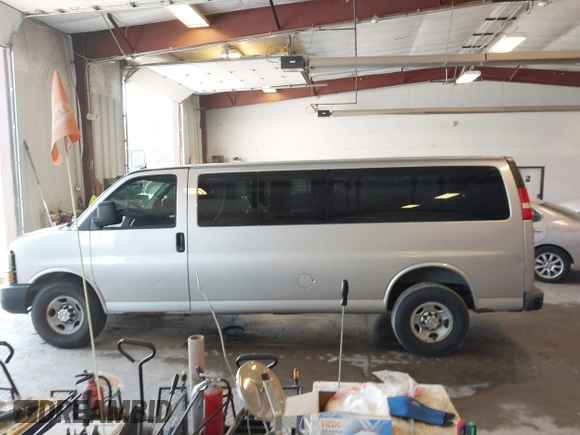 2012 Chevrolet Express Passenger LS с VIN 1GAZGZFG0C1187114, выставлен на аукционе IAAI как лот 42462288 с пробегом 293 657 миль миль и . История ставок и продаж доступна на DreamBid. Изображение 14.