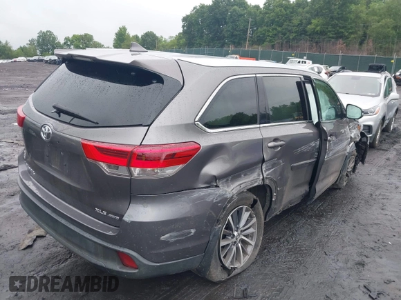 2019 Toyota Highlander SE with VIN 5TDJZRFH0KS722418, listed as a IAAI auction lot 42531509 with 64,369 mi miles and . Bid and sale history available at DreamBid. Image 4.