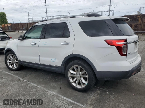 2014 Ford Explorer XLT z VIN 1FM5K7D85EGA32932, wystawiony jako Copart lot #52799695 z przebiegiem 135 670 mil mil oraz Szkoda całkowita • Salvage title. Historia ofert i sprzedaży dostępna na DreamBid. Obrazek 2.