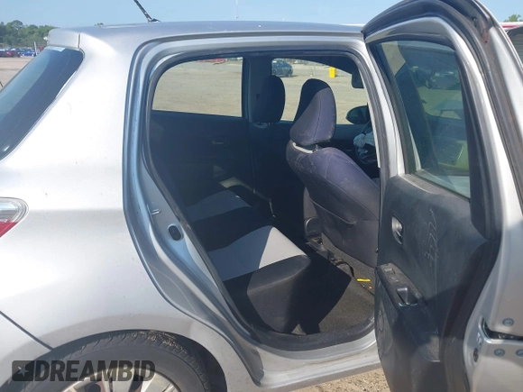 2013 Toyota Yaris L with VIN JTDKTUD30DD548977, listed as a IAAI auction lot 42187750 with 213,377 mi miles and . Bid and sale history available at DreamBid. Image 8.
