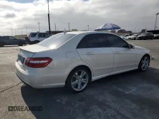 2013 Mercedes-Benz E 350 Luxury with VIN WDDHF5KB4DA697286, listed as a Copart auction lot 63399425 with 155,496 mi miles and Salvage title. Bid and sale history available at DreamBid. Image 3.