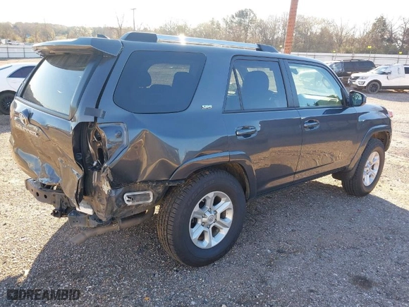 2021 Toyota 4Runner SR5 with VIN JTEEU5JRXM5235997, listed as a IAAI auction lot 41185640 with 68,445 mi miles. Bid and sale history available at carsss.com. Image 4.