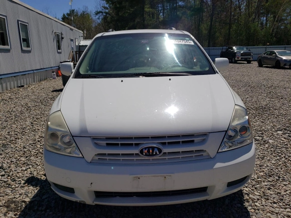 2010 Kia Sedona LX with VIN KNDMG4C33A6359612, listed as a Copart auction lot 55347545 with 197,699 mi miles and Clean Title. Bid and sale history available at carsss.com. Image 5.