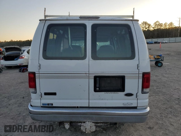 2000 Ford Econoline Cargo Recreational z VIN 1FDRE14L0YHC03661, wystawiony jako Copart lot #89268275 z przebiegiem 277 787 mil mil oraz Czysty tytuł • Clean title. Historia ofert i sprzedaży dostępna na DreamBid. Obrazek 6.