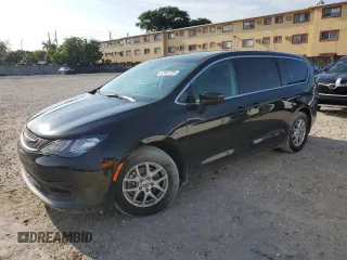 2022 Chrysler Voyager LX z VIN 2C4RC1CG3NR102807, wystawiony jako Copart lot #57917725 z przebiegiem 59 466 mil mil oraz Tytuł czysty. Historia ofert i sprzedaży dostępna na DreamBid. Obrazek 1.