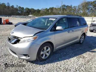 2017 Toyota Sienna LE Auto Access Seat с VIN 5TDKZ3DC1HS768261, выставлен на аукционе Copart как лот 49457495 с пробегом 154 535 миль миль и Списание • Salvage title. История ставок и продаж доступна на DreamBid. Изображение 1.