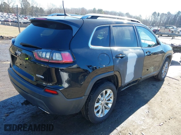 2019 Jeep Cherokee Latitude z VIN 1C4PJLCX3KD353480, wystawiony jako IAAI lot #41305389 z przebiegiem 88 326 mil mil oraz . Historia ofert i sprzedaży dostępna na DreamBid. Obrazek 4.