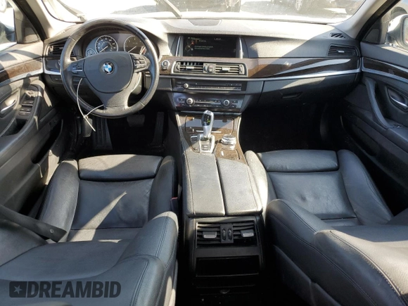 2014 BMW 5 Series 535d z VIN WBAXA5C53ED690940, wystawiony jako Copart lot #56227535 z przebiegiem 277 538 mil mil oraz Czysty tytuł • Clean title. Historia ofert i sprzedaży dostępna na DreamBid. Obrazek 8.