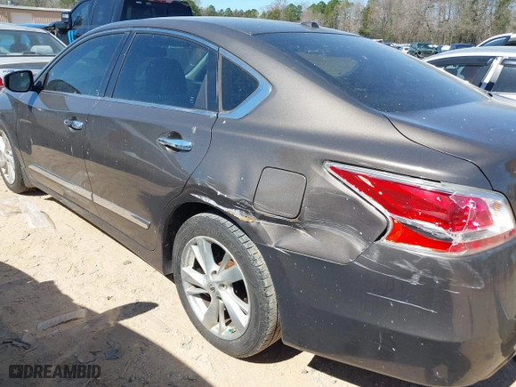 2015 Nissan Altima 2.5 with VIN 1N4AL3AP8FC109277, listed as a IAAI auction lot 41852885 with 179,288 mi miles. Bid and sale history available at carsss.com. Image 6.