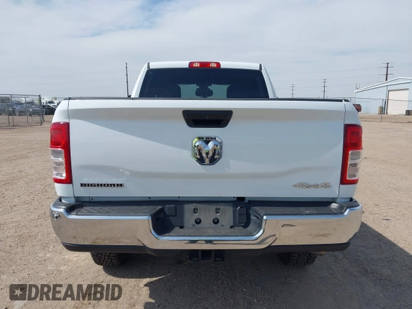2024 Ram 2500 Big Horn z VIN 3C6UR5DL4RG246011, wystawiony jako IAAI lot #42351899 z przebiegiem 63 283 mil mil oraz . Historia ofert i sprzedaży dostępna na DreamBid. Obrazek 16.