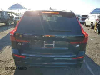 2024 Volvo XC60 Plus Dark Theme z VIN YV4H60DL2R1896845, wystawiony jako Copart lot #46711415 z przebiegiem 24 916 mil mil oraz Szkoda całkowita • Salvage title. Historia ofert i sprzedaży dostępna na DreamBid. Obrazek 6.