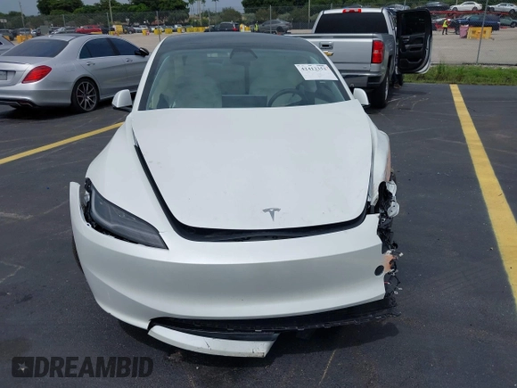 2025 Tesla Model 3 Long Range с VIN 5YJ3E1EA2SF981877, выставлен на аукционе IAAI как лот 42412352 с пробегом 1 967 миль миль и . История ставок и продаж доступна на DreamBid. Изображение 13.