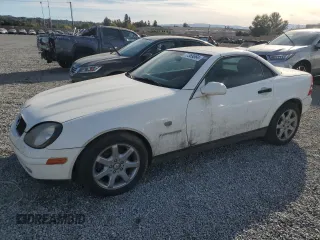 1998 Mercedes-Benz SLK-Class with VIN WDBKK47F1WF015342, listed as a Copart auction lot 77369564 with 192,528 mi miles and Clean Title. Bid and sale history available at carsss.com. Image 1.