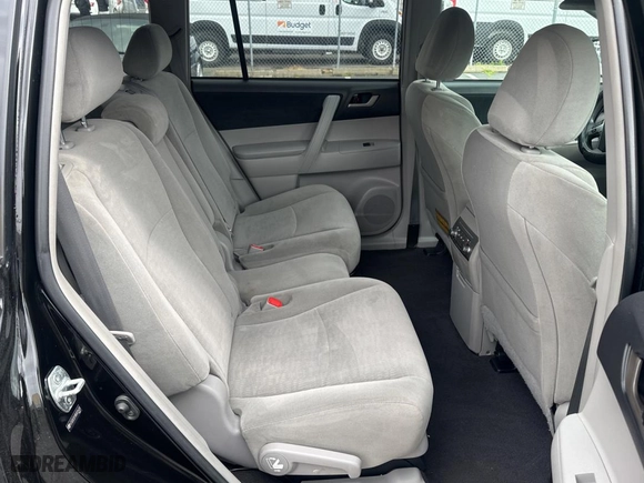 2011 Toyota Highlander with VIN 5TDZK3EH9BS035430, listed as a Copart auction lot 49536445 with 107,345 mi miles and Clean Title. Bid and sale history available at carsss.com. Image 6.