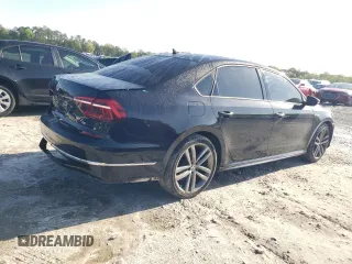 2018 Volkswagen Passat S z VIN 1VWAA7A3XJC045947, wystawiony jako Copart lot #51825425 z przebiegiem 74 687 mil mil oraz Szkoda całkowita • Salvage title. Historia ofert i sprzedaży dostępna na DreamBid. Obrazek 3.