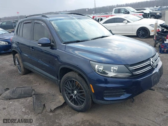 2016 Volkswagen Tiguan R-Line with VIN WVGAV7AX9GW559849, listed as a IAAI auction lot 41638636 with 133,751 mi miles. Bid and sale history available at carsss.com. Image 1.