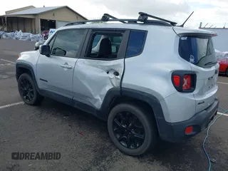 2017 Jeep Renegade Latitude with VIN ZACCJBBB5HPF68898, listed as a IAAI auction lot 41647375 with 98,270 mi miles. Bid and sale history available at carsss.com. Image 3.