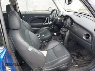 2006 MINI Hardtop S with VIN WMWRE33516TL22491, listed as a IAAI auction lot 42134690 with 163,912 mi miles and . Bid and sale history available at DreamBid. Image 5.