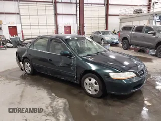 2001 Honda Accord EX z VIN 1HGCG16571A034550, wystawiony jako IAAI lot #42104425 z przebiegiem 251 018 mil mil oraz . Historia ofert i sprzedaży dostępna na DreamBid. Obrazek 1.