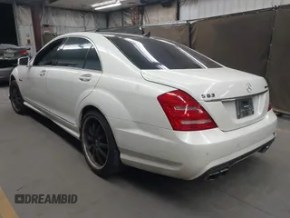 2011 Mercedes-Benz S 63 AMG with VIN WDDNG7EB7BA402556, listed as a IAAI auction lot 42097570 with 77,145 mi miles and . Bid and sale history available at DreamBid. Image 3.