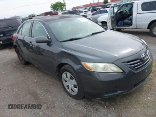 2007 Toyota Camry CE z VIN 4T1BE46K87U111100, wystawiony jako IAAI lot #42465375 z przebiegiem 162 703 mil mil oraz . Historia ofert i sprzedaży dostępna na DreamBid. Obrazek 1.