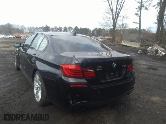 2013 BMW 5 Series 535i xDrive with VIN WBAFU7C55DDU74102, listed as a IAAI auction lot 38809007 with 89,663 mi miles and . Bid and sale history available at carsss.com. Image 3.