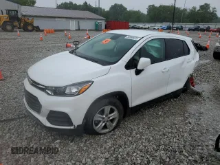 2020 Chevrolet Trax LS z VIN KL7CJKSB7LB032650, wystawiony jako Copart lot #58859075 z przebiegiem 40 899 mil mil oraz Szkoda całkowita • Salvage title. Historia ofert i sprzedaży dostępna na DreamBid. Obrazek 1.