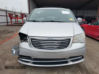 2012 Chrysler Town & Country Touring with VIN 2C4RC1BG8CR382559, listed as a IAAI auction lot 41532073 with 156,586 mi miles. Bid and sale history available at carsss.com. Image 12.