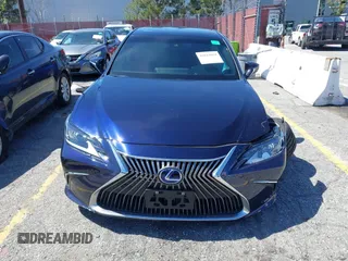 2021 Lexus ES with VIN 58ADA1C16MU008101, listed as a IAAI auction lot 41821059 with 31,823 mi miles. Bid and sale history available at carsss.com. Image 12.