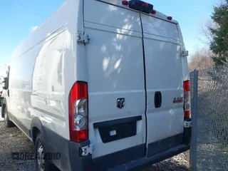 2018 Ram ProMaster Cargo with VIN 3C6URVJG6JE141767, listed as a IAAI auction lot 41533451 with 92,184 mi miles. Bid and sale history available at carsss.com. Image 17.