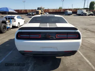 2020 Dodge Challenger SXT with VIN 2C3CDZAG7LH161595, listed as a Copart auction lot 53702215 with 33,772 mi miles and Clean Title. Bid and sale history available at DreamBid. Image 6.
