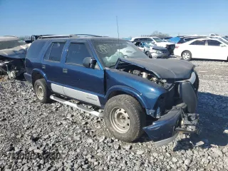 2000 GMC Jimmy Diamond Edition Luxury z VIN 1GKDT13W9Y2305564, wystawiony jako Copart lot #49488665 z przebiegiem 256 410 mil mil oraz Szkoda całkowita • Salvage title. Historia ofert i sprzedaży dostępna na DreamBid. Obrazek 4.
