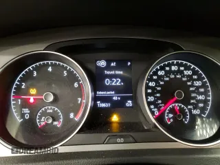 2017 Volkswagen Golf S z VIN 3VW217AU5HM037910, wystawiony jako Copart lot #51307985 z przebiegiem 139 631 mil mil oraz Szkoda całkowita • Salvage title. Historia ofert i sprzedaży dostępna na DreamBid. Obrazek 9.
