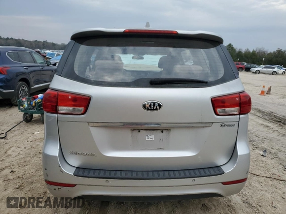 2015 Kia Sedona L with VIN KNDMA5C13F6023455, listed as a Copart auction lot 45580205 with 187,647 mi miles and Clean Title. Bid and sale history available at carsss.com. Image 6.
